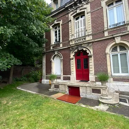 Lejlighed 4 People+free Street Parking+cosy Centre Ville
