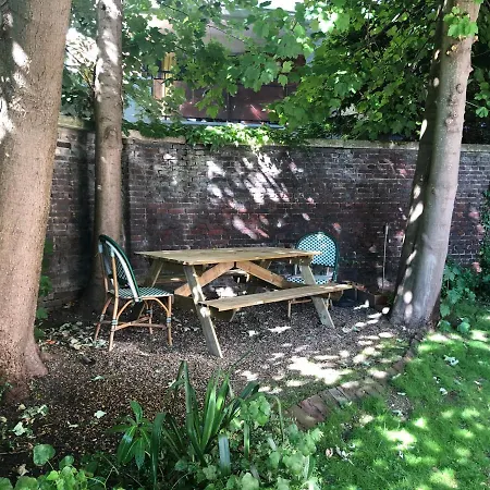 4 People+free Street Parking+cosy Centre Ville *